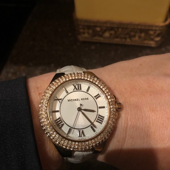 Michael Kors Watch - Picture 2 of 4